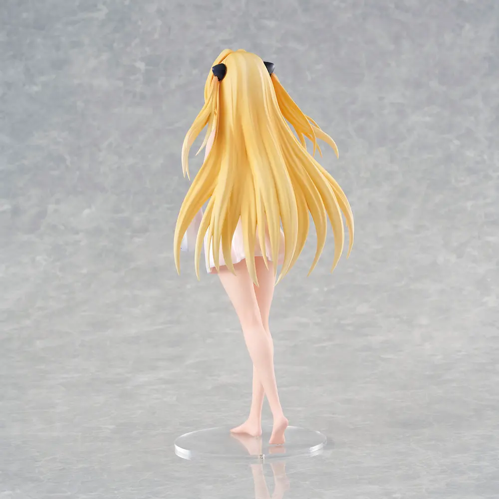 Love Trouble PVC 1/6 Statue Golden Darkness (Yami) 26 cm Produktfoto