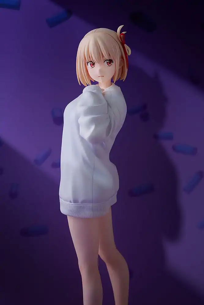 Lycoris Recoil PVC Statue 1/7 Chisato Nishikigi: Oversized Sweatshirt Ver. 25 cm Produktfoto
