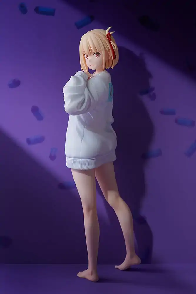 Lycoris Recoil PVC Statue 1/7 Chisato Nishikigi: Oversized Sweatshirt Ver. 25 cm Produktfoto