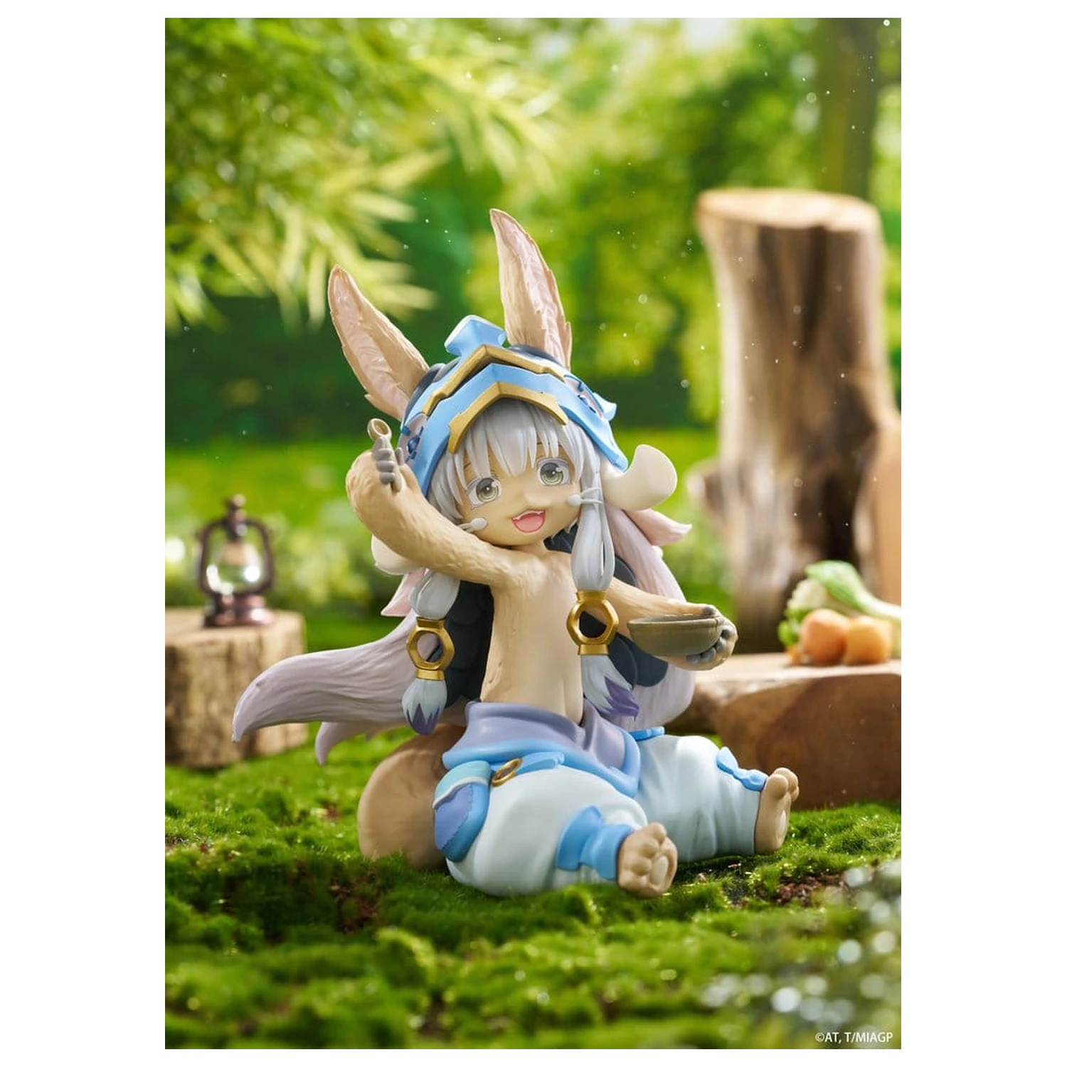 Made in Abyss Schreibtisch Süß PVC Figur Nanachi (Mealtime ver.) 13 cm Produktfoto