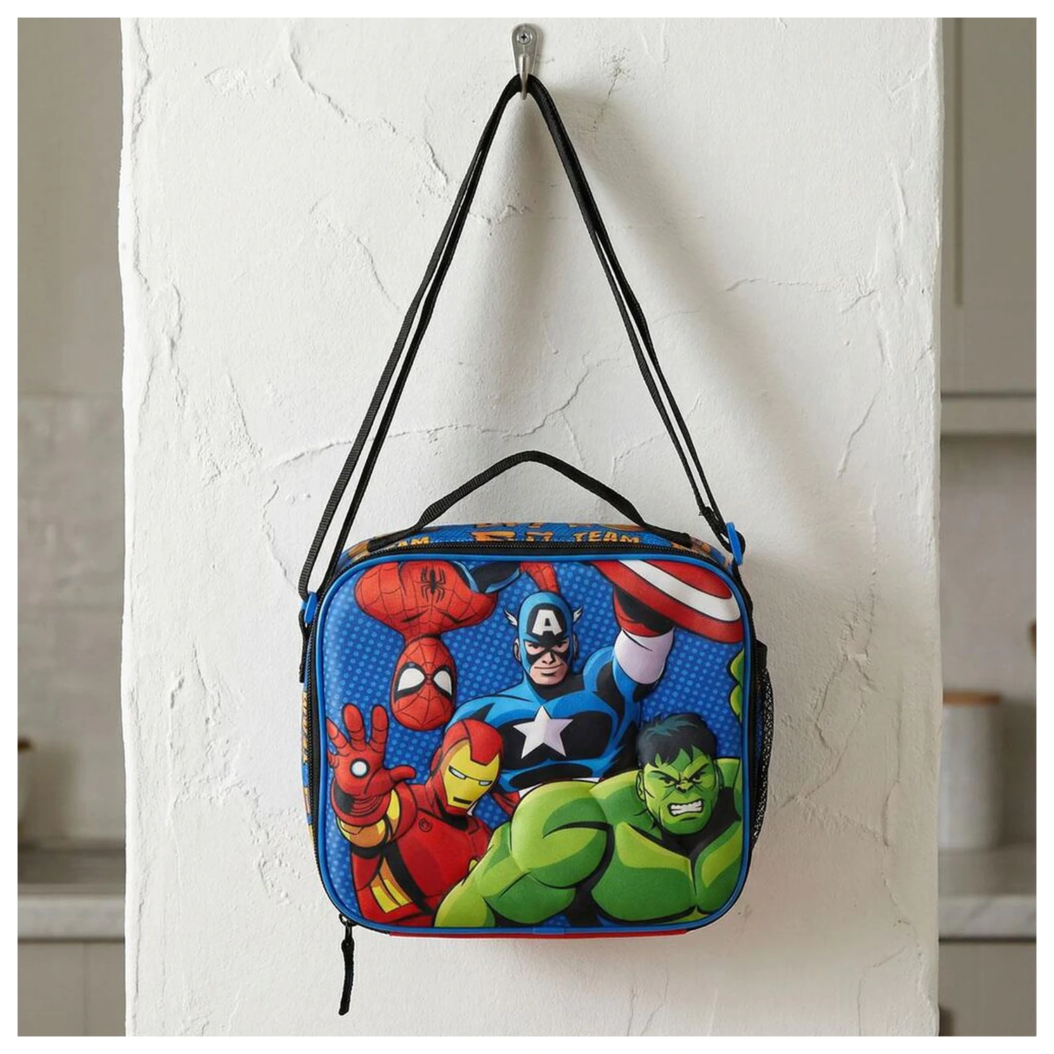 Marvel Avengers 3D Lunchtasche Produktfoto