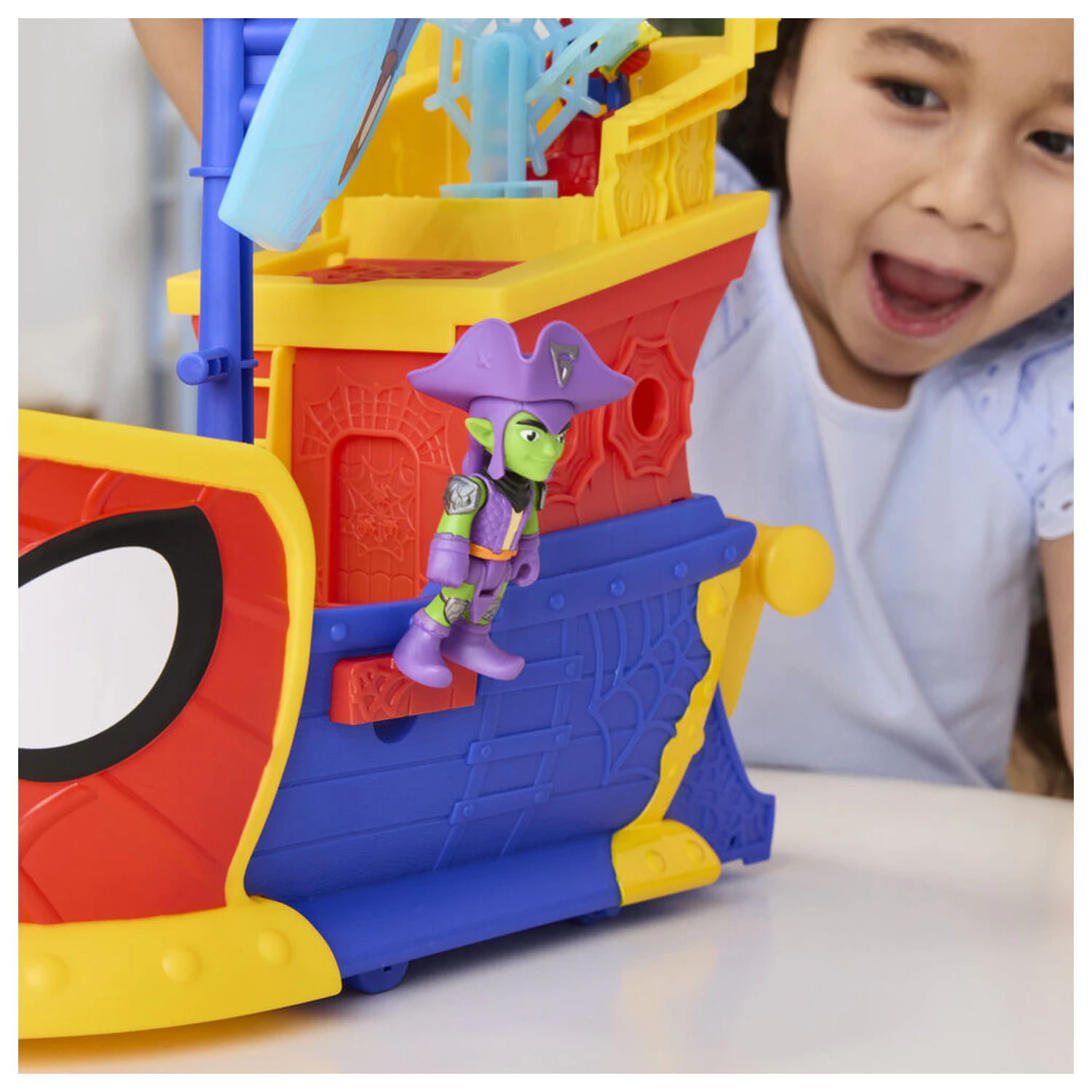 Marvel Spidey Spinnennetz und Blasen Piratenschiff Spielset Produktfoto