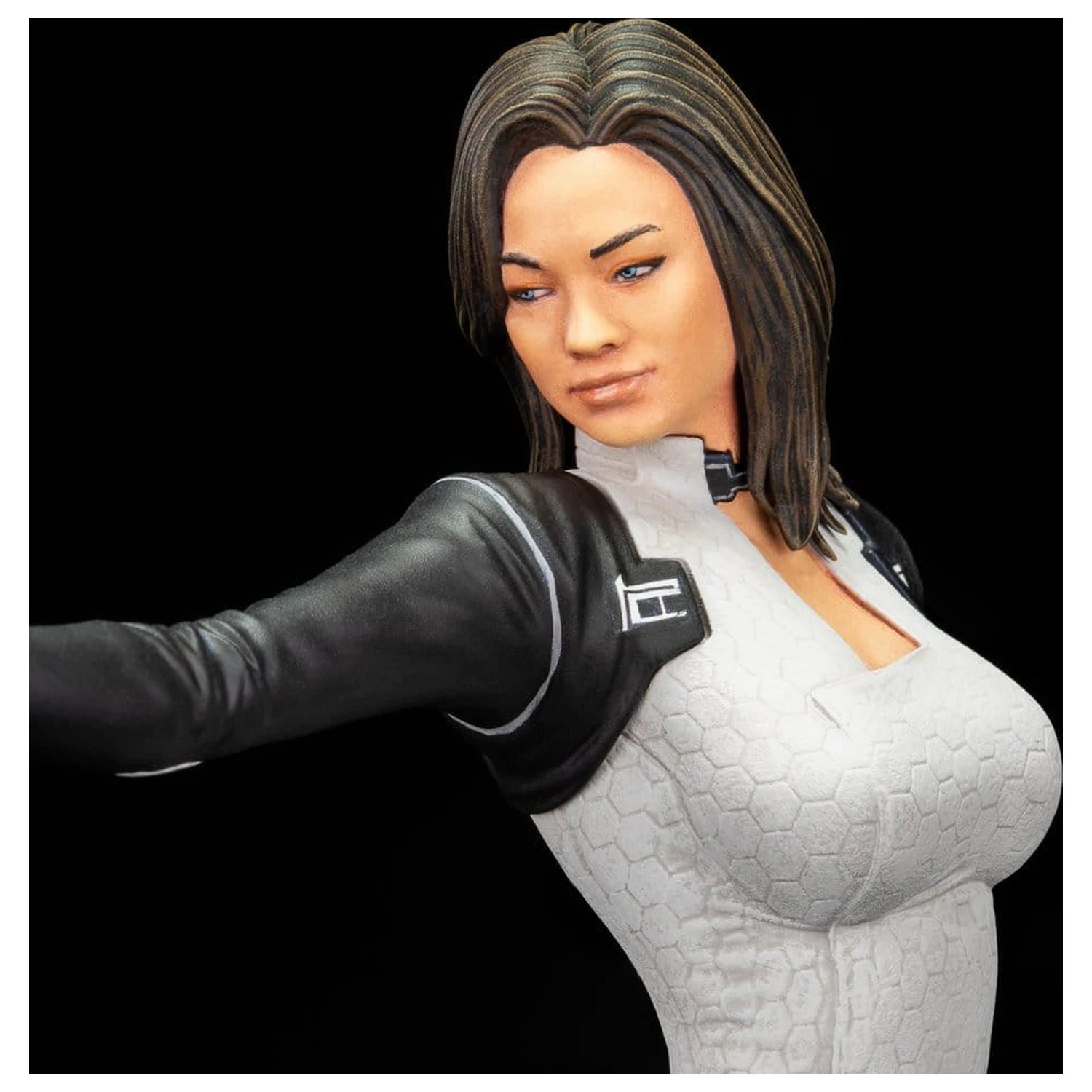 Mass Effect PVC Figur Miranda Lawson 22 cm Produktfoto
