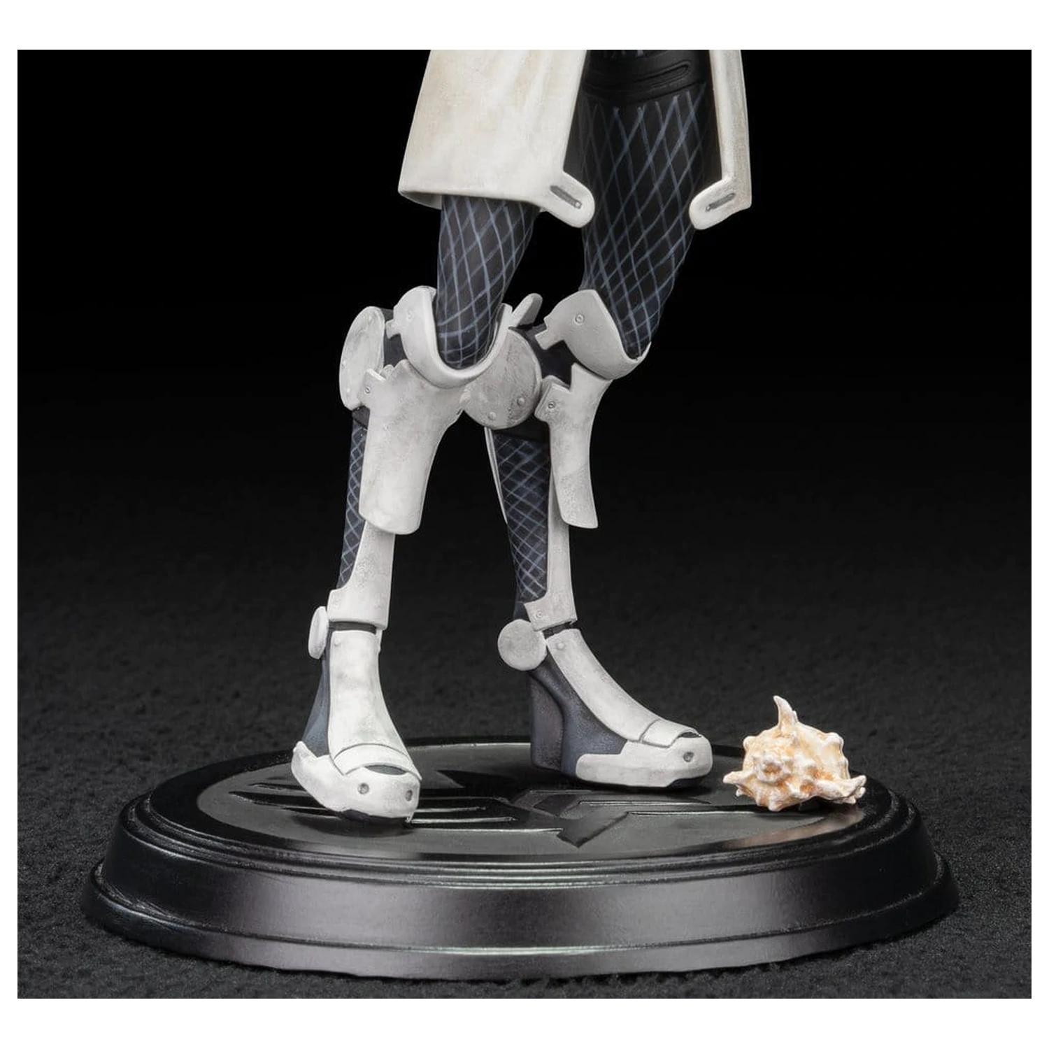 Mass Effect PVC Figur Mordin Solus 23 cm Produktfoto