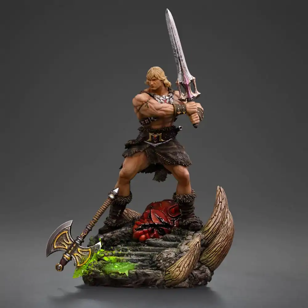 Masters of the Universe Deluxe Art Scale Statue 1/10 He-Man Unleashed 34 cm termékfotó