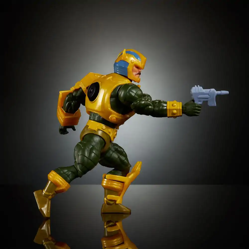 Masters of the Universe x Transformers Actionfigur Bumblebee Armor Man-At-Arms heo European Exclusive 14 cm Produktfoto