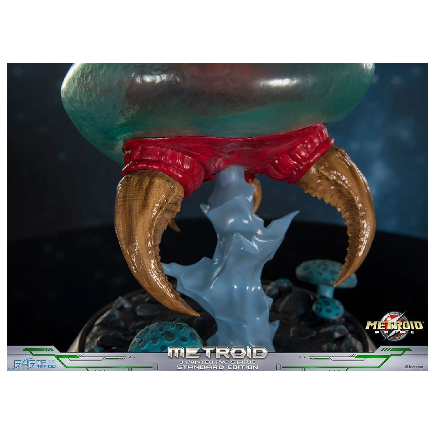 Metroid Prime PVC Figur Metroid (Standard) (Glow in the Dark) 21 cm Produktfoto