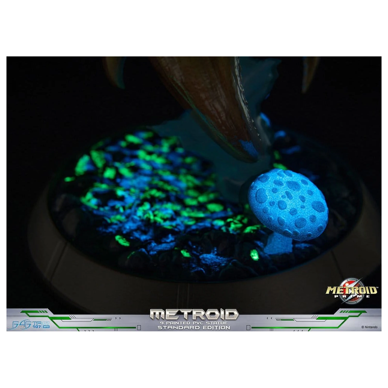 Metroid Prime PVC Figur Metroid (Standard) (Glow in the Dark) 21 cm Produktfoto