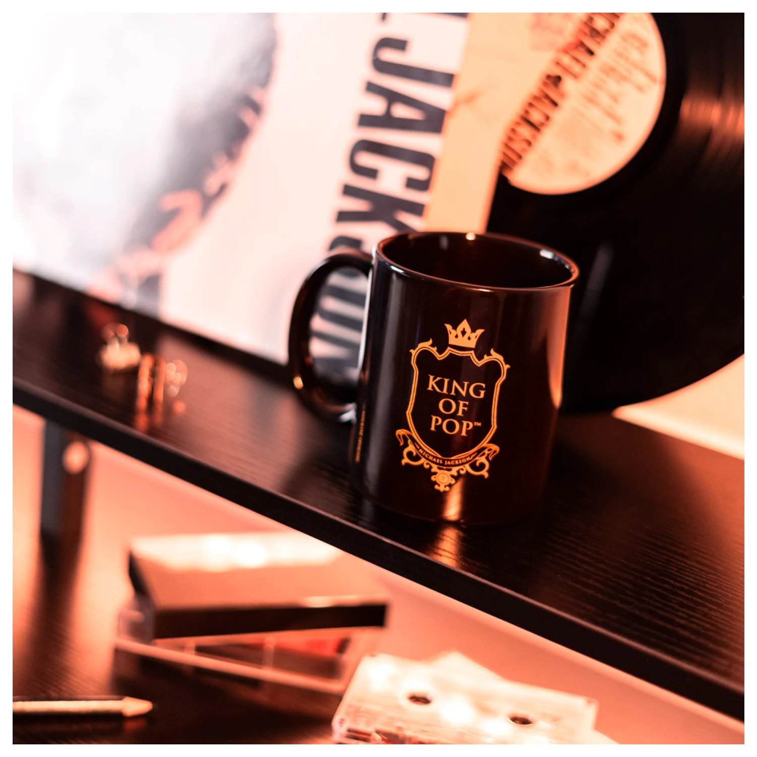 Michael Jackson Tasse King of Pop Schwarz 350 ml Produktfoto