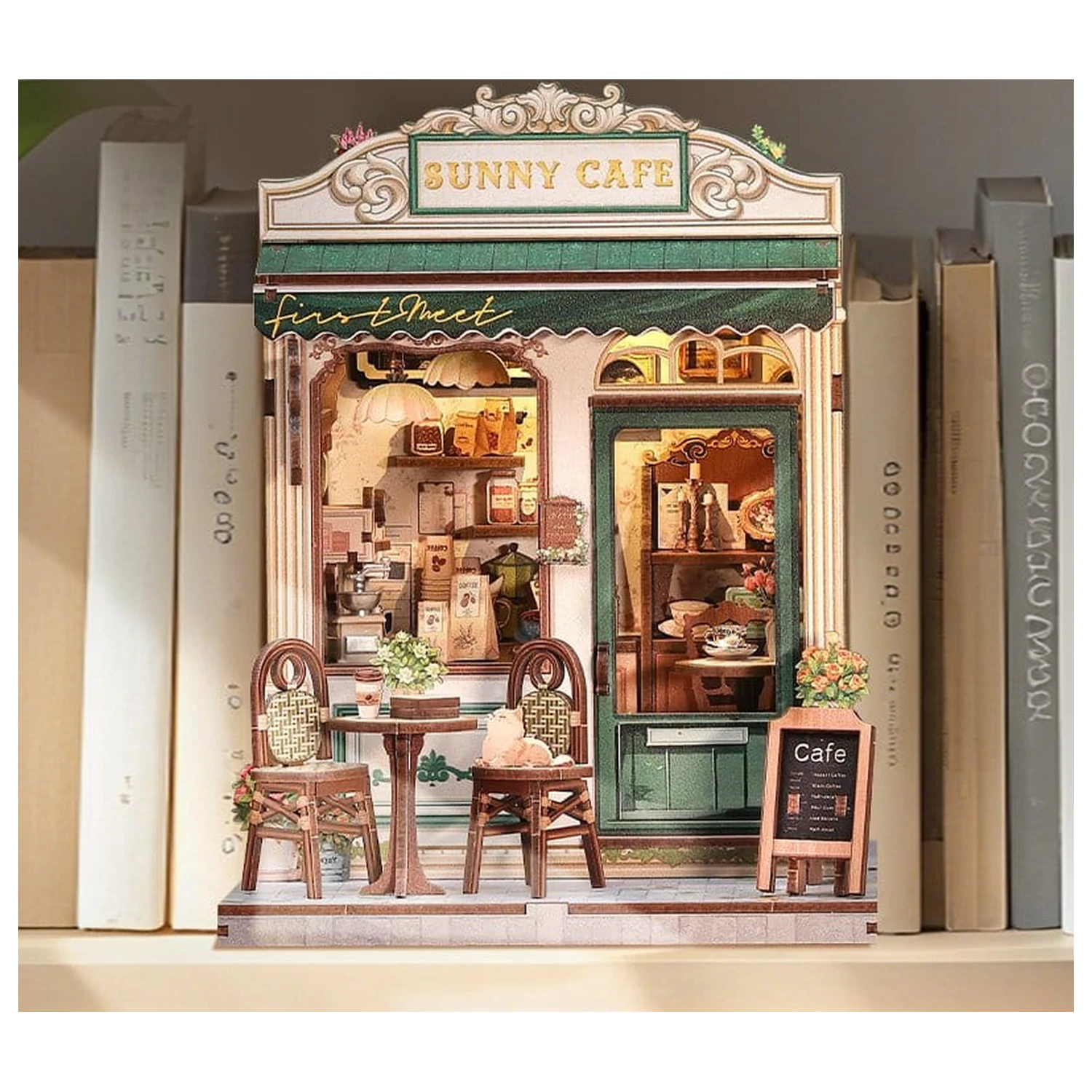 Miniatur Haus Modellbausatz Sunny Cafe 20 x 16 cm Produktfoto