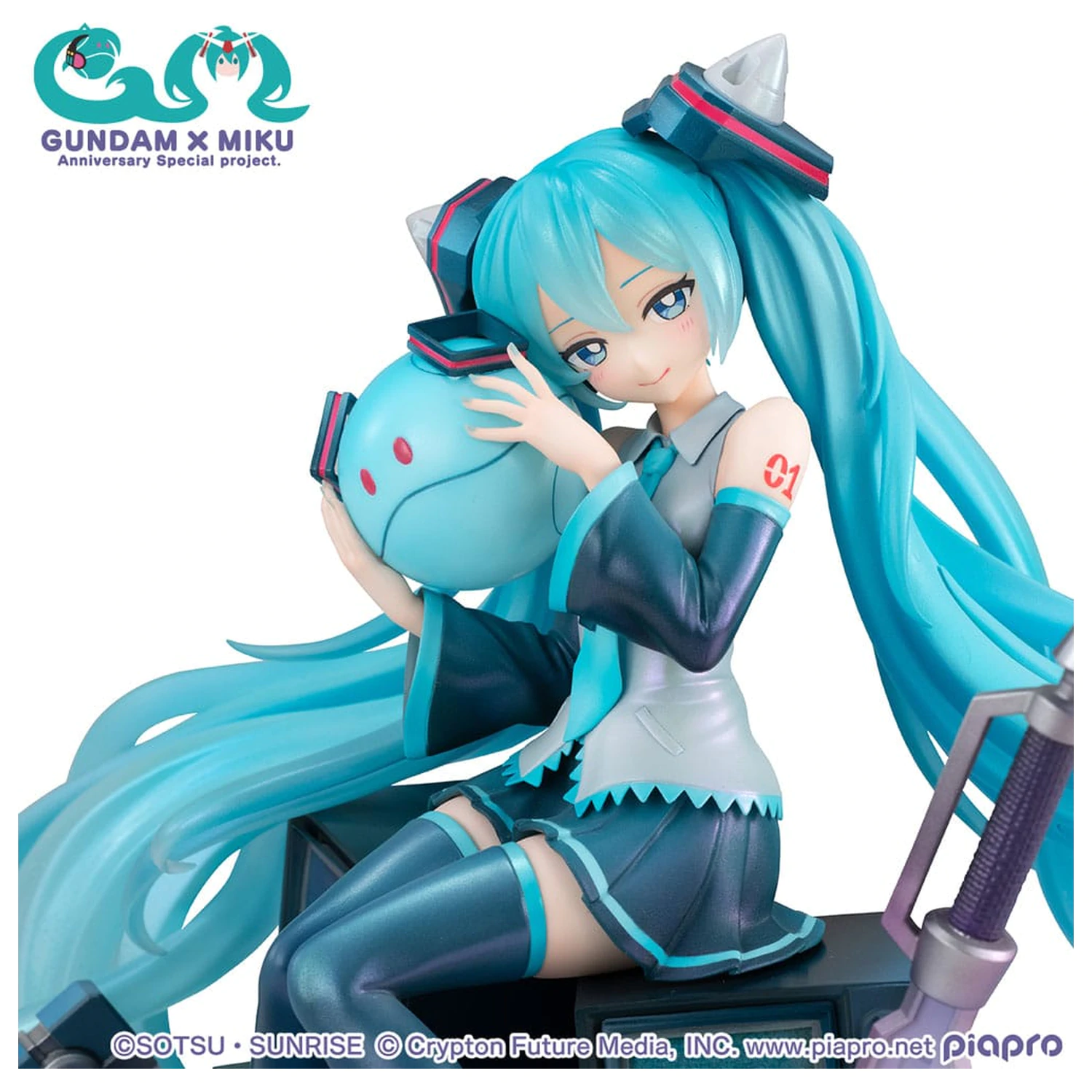 Mobile Suit Gundam x Hatsune Miku Lucrea PVC Figur Hatsune Miku x OO Gundam 45. Jahrestag 17 cm Produktfoto