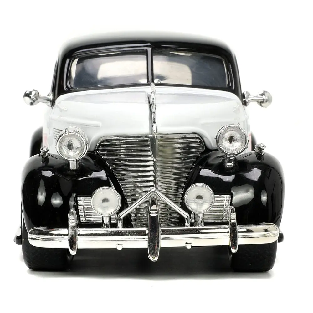 Monopoly Hollywood Rides Diecast Modell 1/24 1939 Chevrolet Master Deluxe mit Monopoly Figur Produktfoto