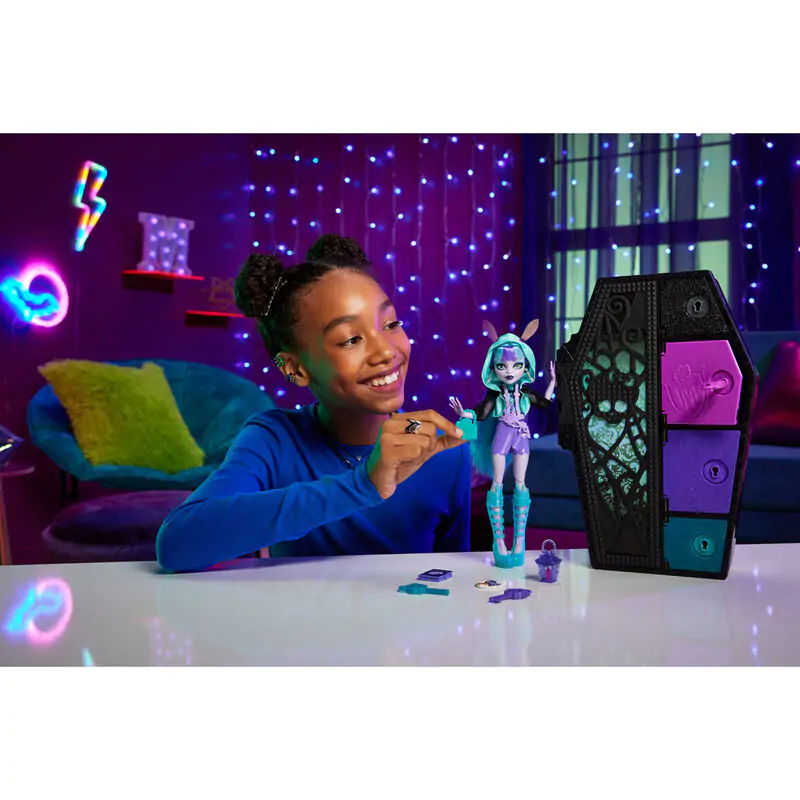 Monster High Skullmate Secrets Neon Frights Twyla Puppe 25cm termékfotó
