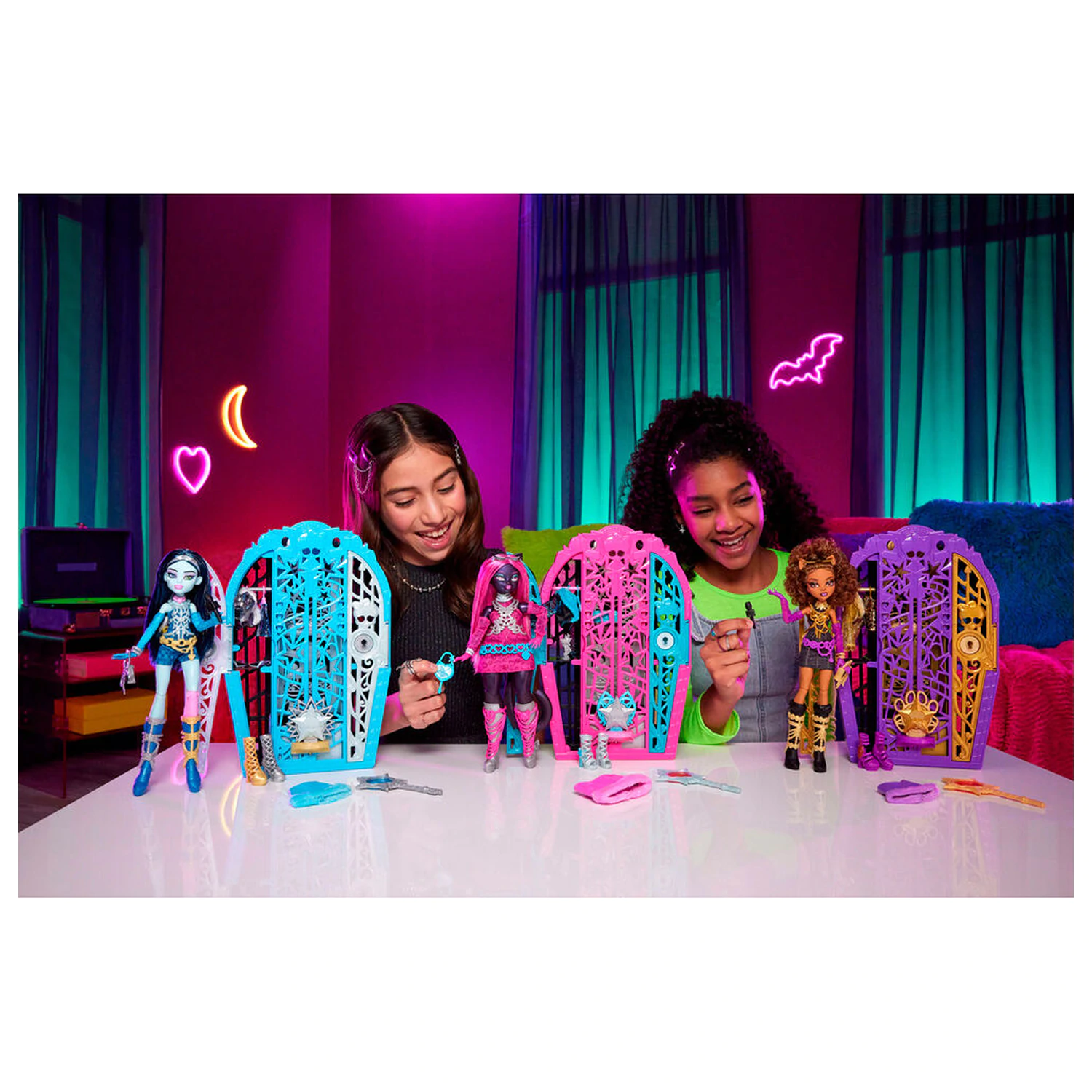 Monster High Skulltimate Secrets Hauntlywood Mysteries Clawdeen Puppe Produktfoto