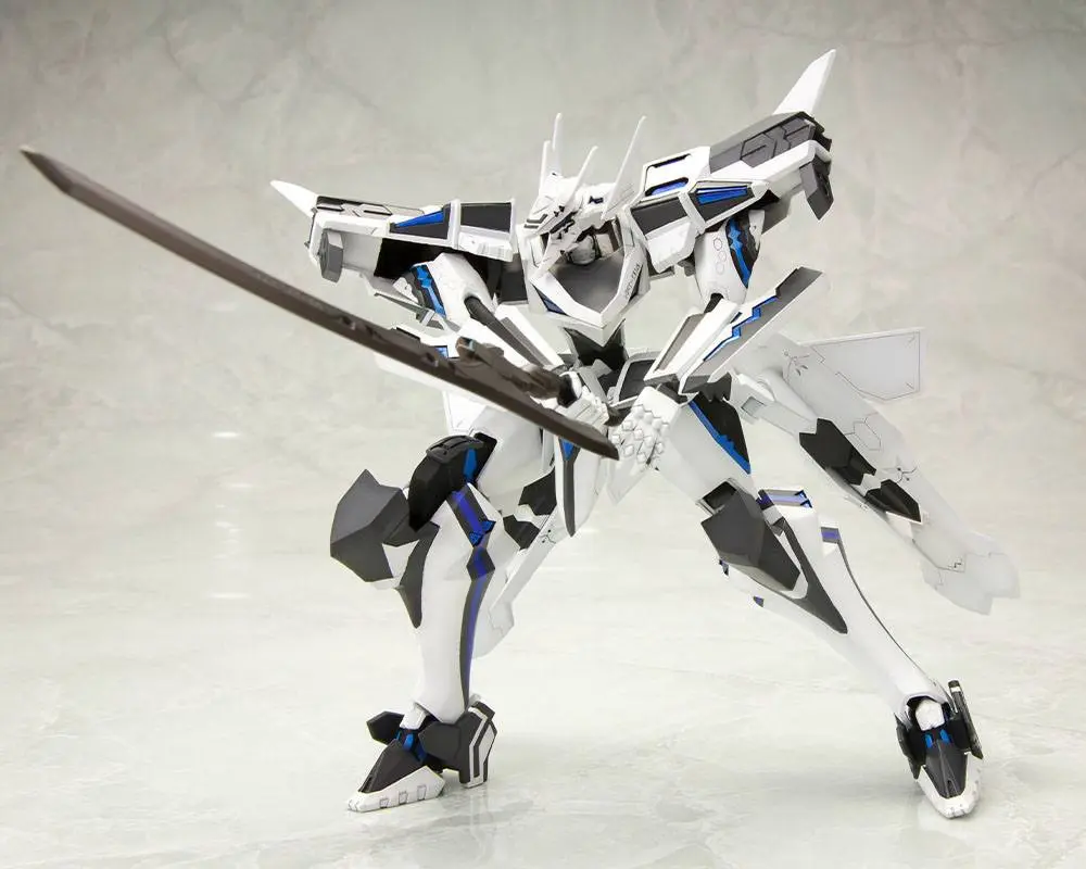 Muv-Luv Alternative Plastic Model Kit 1/144 Shiranui 2nd Phase 2 Yuya Bridges Ki 14 cm Produktfoto