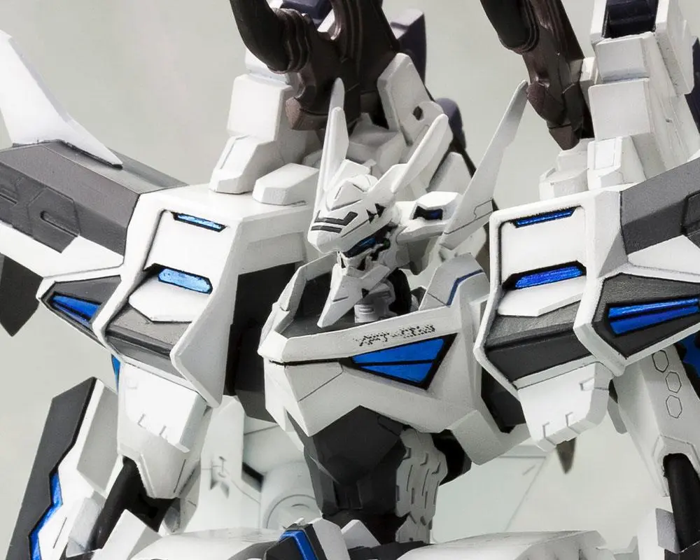 Muv-Luv Alternative Plastic Model Kit 1/144 Shiranui 2nd Phase 2 Yuya Bridges Ki 14 cm Produktfoto
