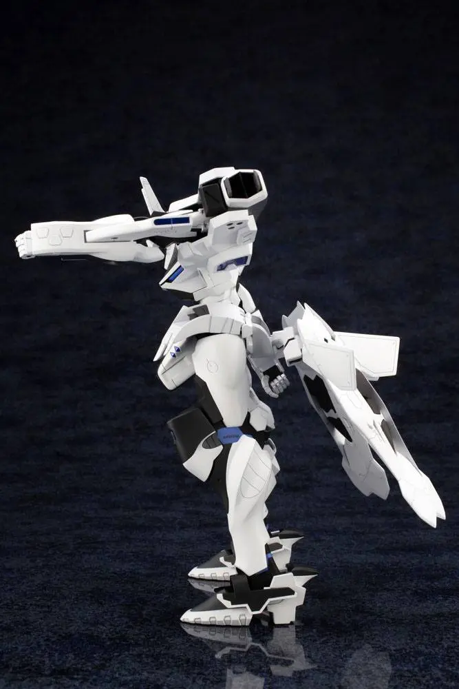 Muv-Luv Alternative Total Eclipse Plastic Model Kit Shiranui Second Yuya Bridges KI Ver. 1.5 18 cm Produktfoto