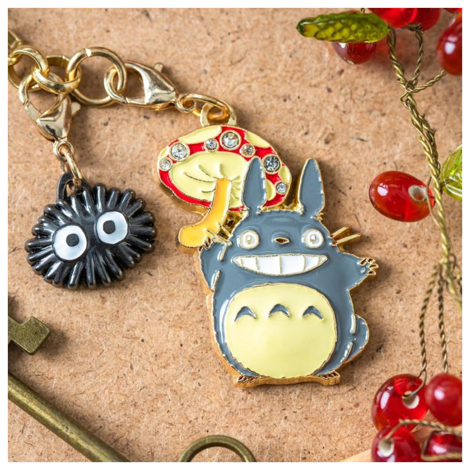 My Neighbor Totoro Grey Totoro & Mushroom Kettenanhänger Produktfoto