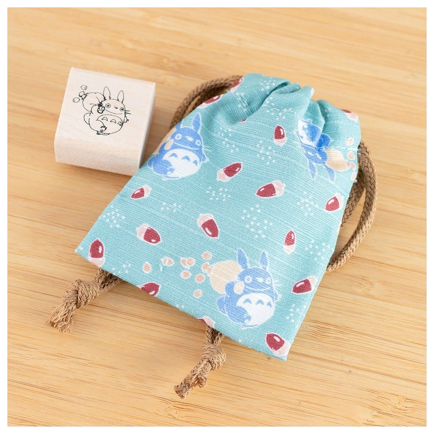 My Neighbor Totoro Stempel mit Tasche Middle Totoro & Acorns Produktfoto