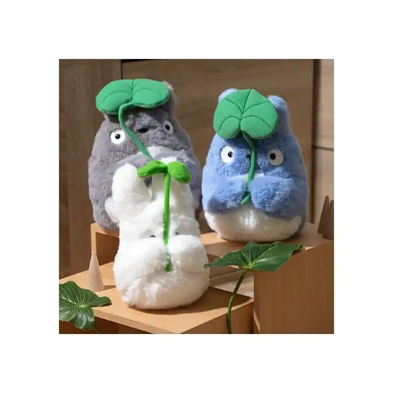 Mein Nachbar Totoro Nakayoshi Plüschfigur Big Totoro with leaf 21 cm termékfotó