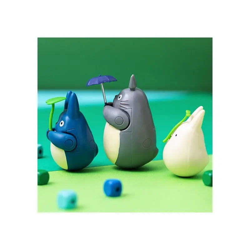 Mein Nachbar Totoro Figur mit rundem Boden Big Totoro with leaf 7 cm Produktfoto