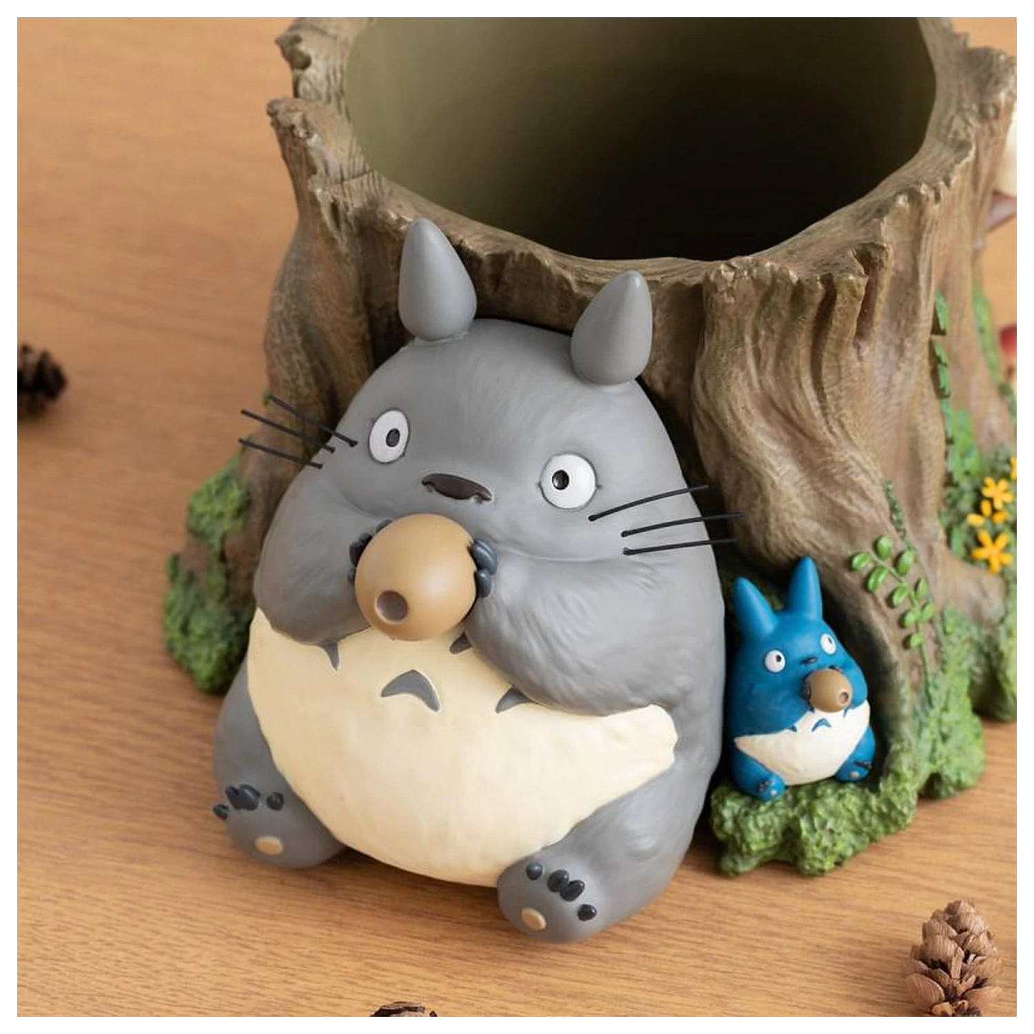 My Neighbor Totoro Totoro Baumstamm Planter Diorama 17,5 cm Produktfoto