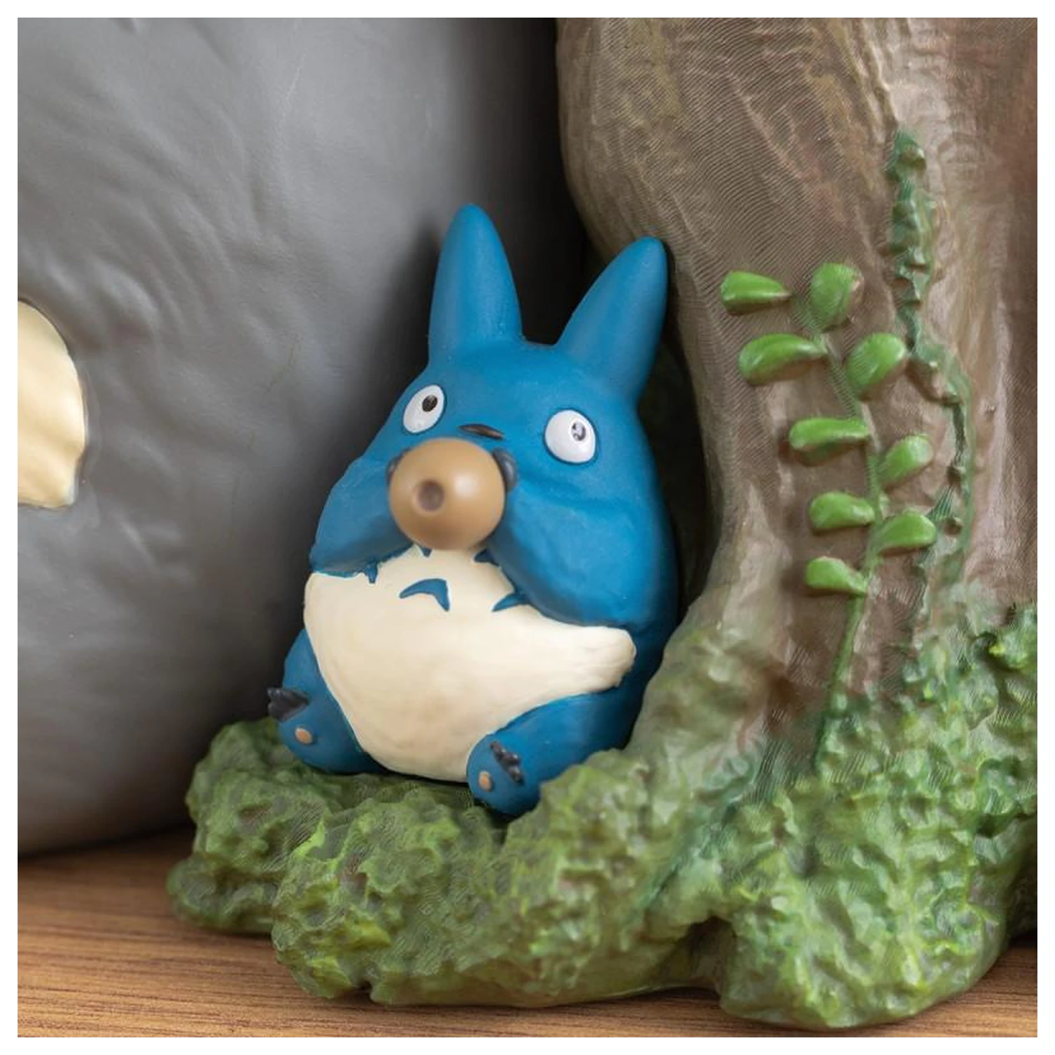 My Neighbor Totoro Totoro Baumstamm Planter Diorama 17,5 cm Produktfoto