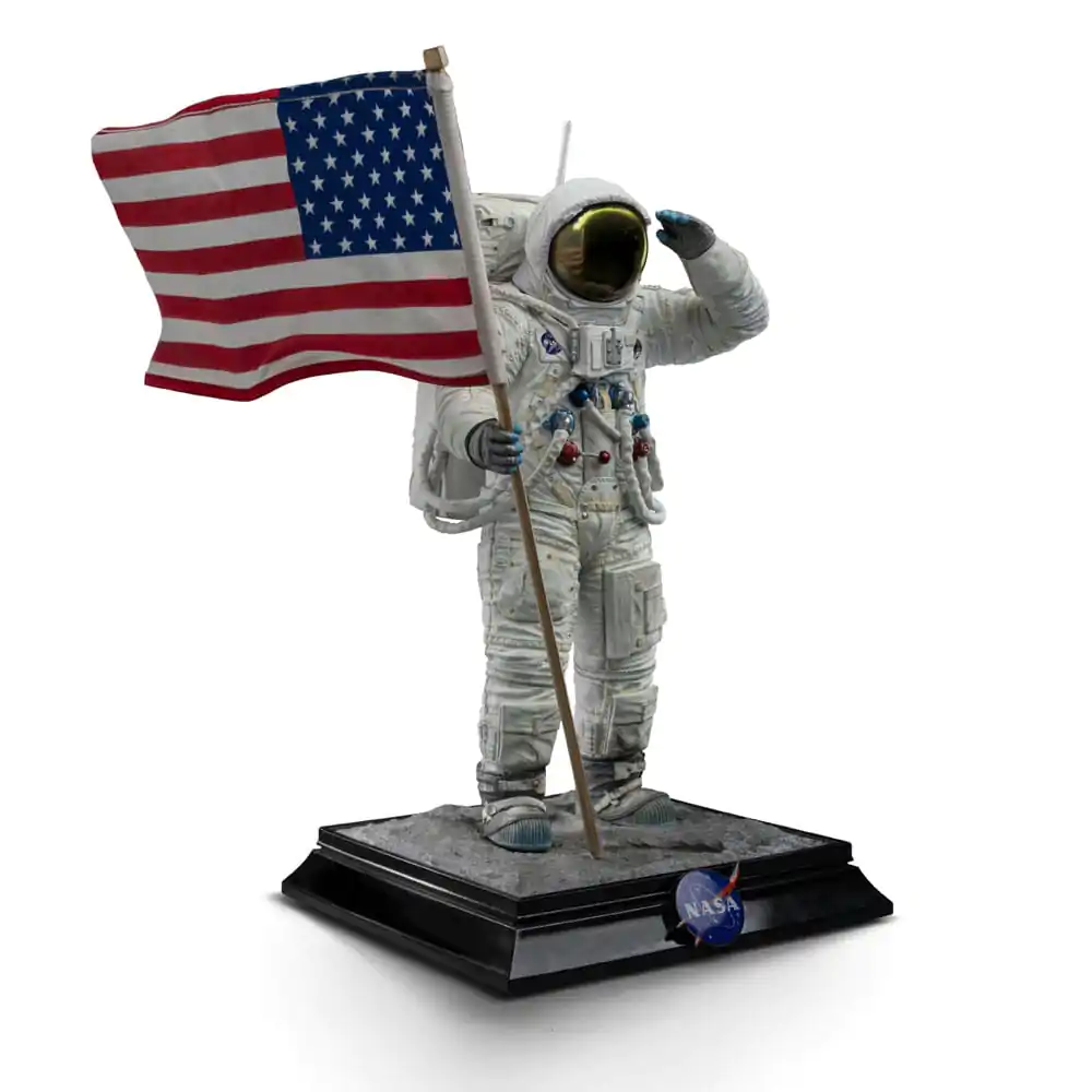 NASA Art Scale Statue 1/10 Apollo 11 Astronaut 23 cm termékfotó