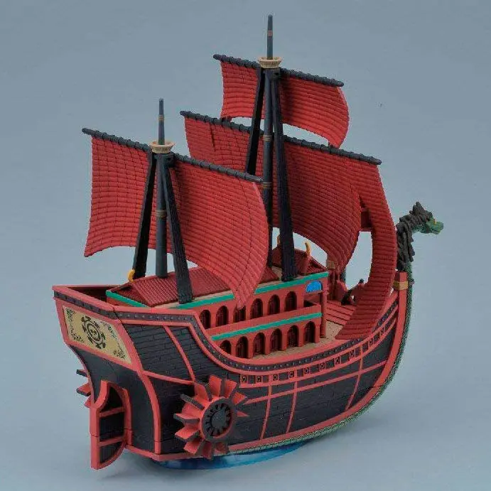 One Piece Kuja Pirates Ship Modellbausatz Figur 15cm termékfotó