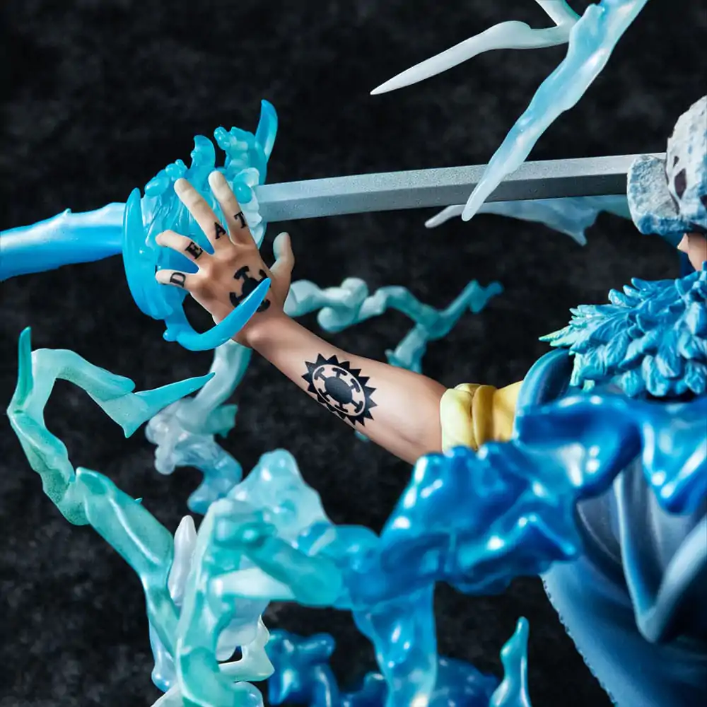 One Piece Portrait Of Pirates WA-MAXIMUM PVC Statue Trafalgar Law The Surgeon of Death Awaken Ver. 27 cm Produktfoto