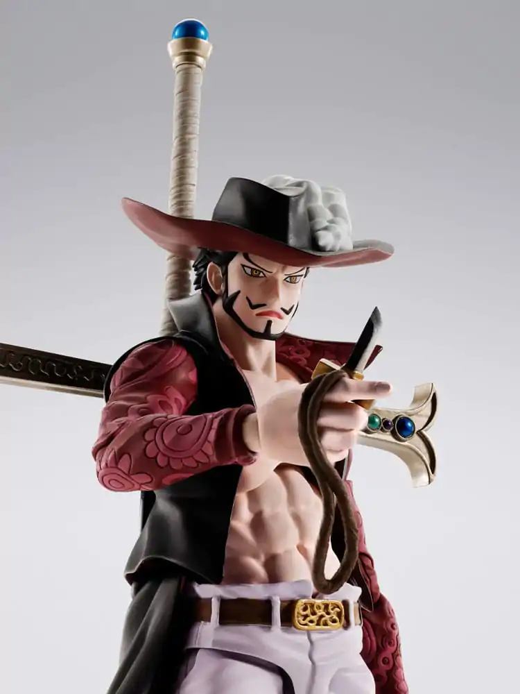 One Piece S.H.Figuarts Actionfigur Dracule Mihawk Hawkeye 17 cm Produktfoto