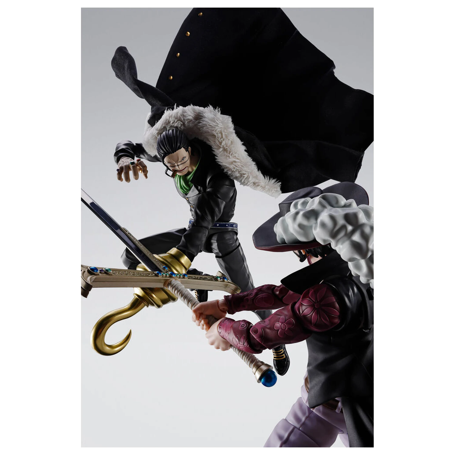 One Piece Sir Crocodile Marineford S.H. Figuarts Figur 18cm Produktfoto