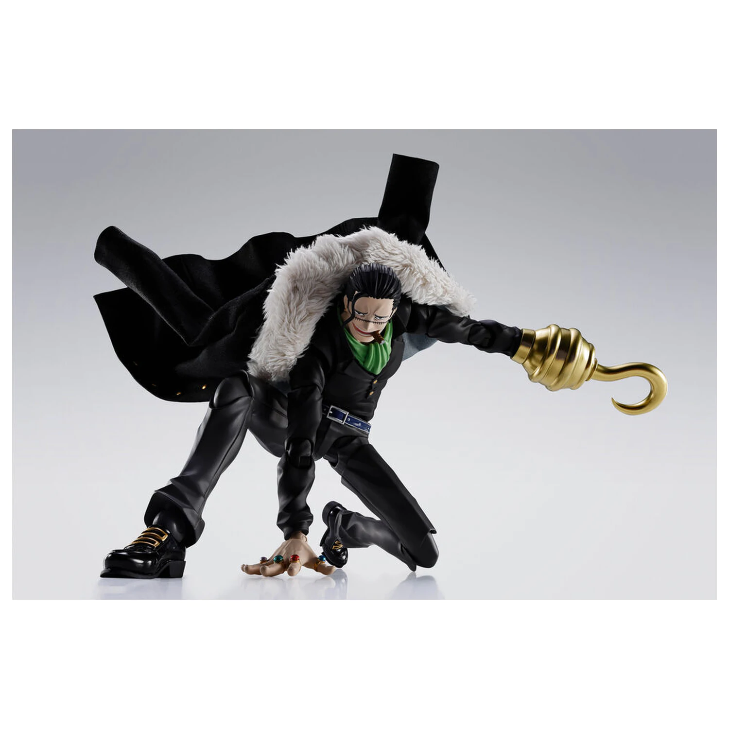 One Piece Sir Crocodile Marineford S.H. Figuarts Figur 18cm Produktfoto