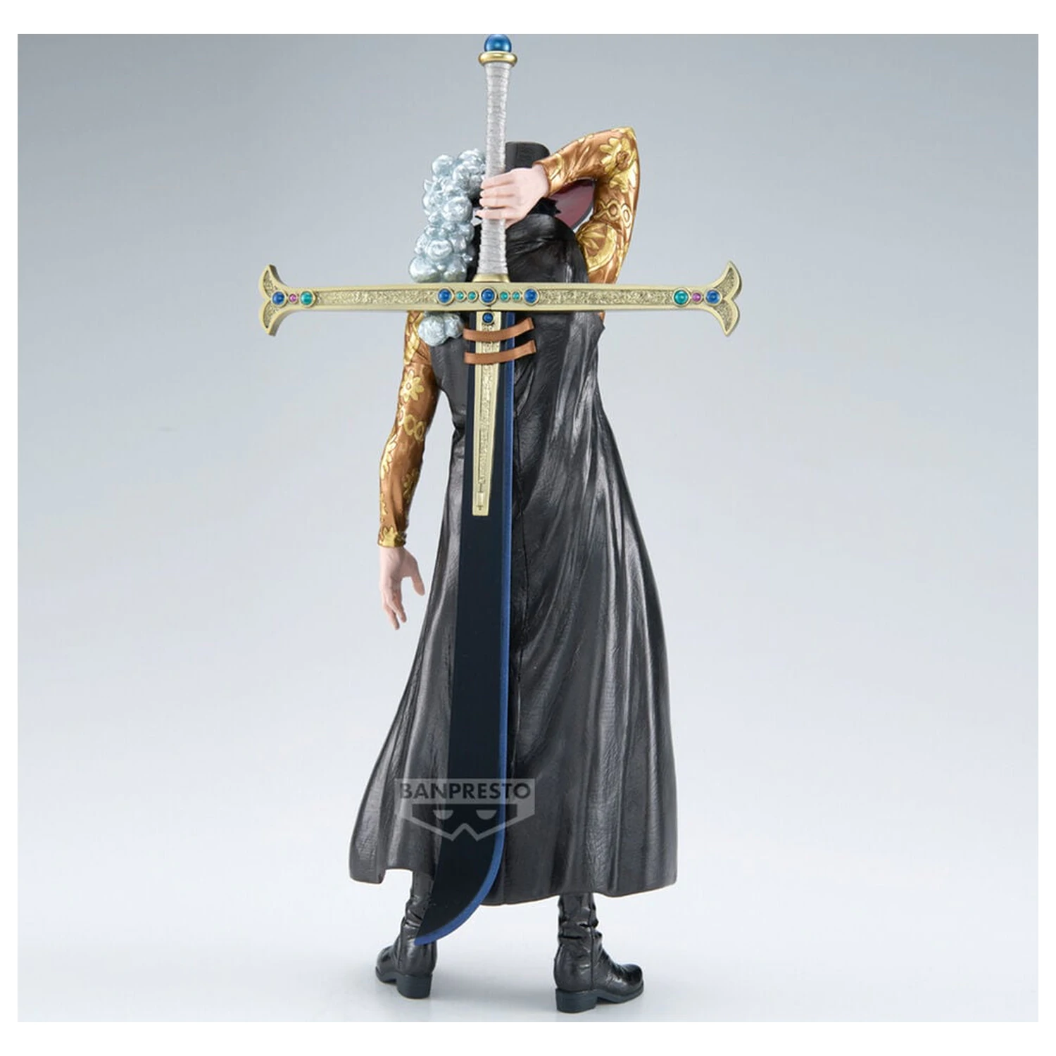 One Piece The Anime Dracule Mihawk Figur 34 Zentimeter Produktfoto