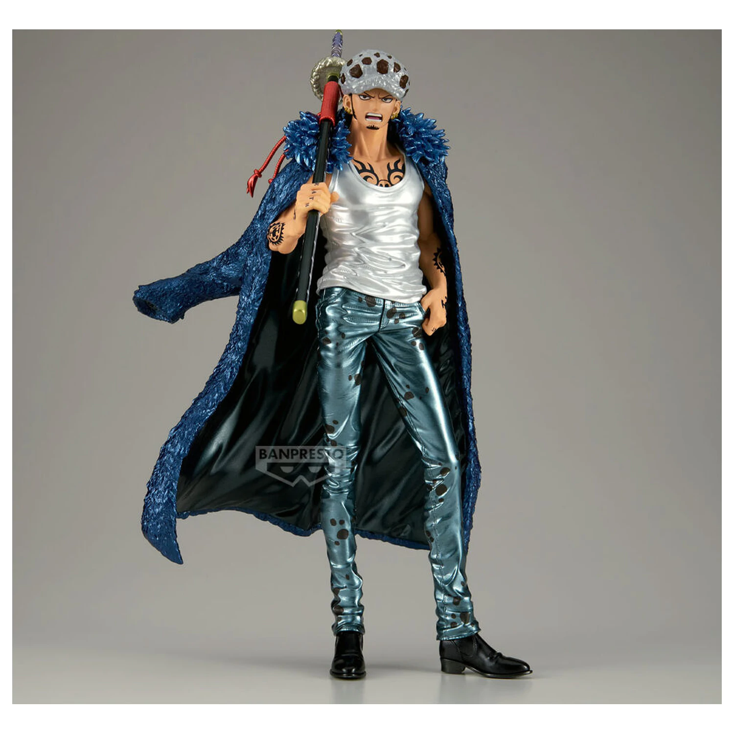 One Piece Trafalgar Law Die metallische Figur 31cm Produktfoto
