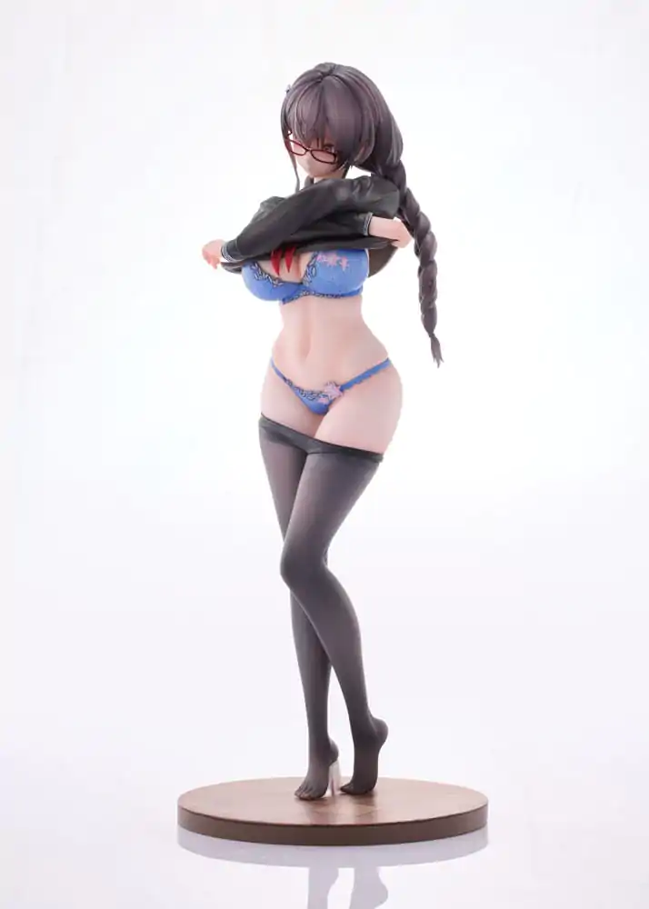 Original Character PVC Statue 1/6 Gap Glasses Girl Who Doesn't Want To Take Physical Education Class 28 cm Produktfoto