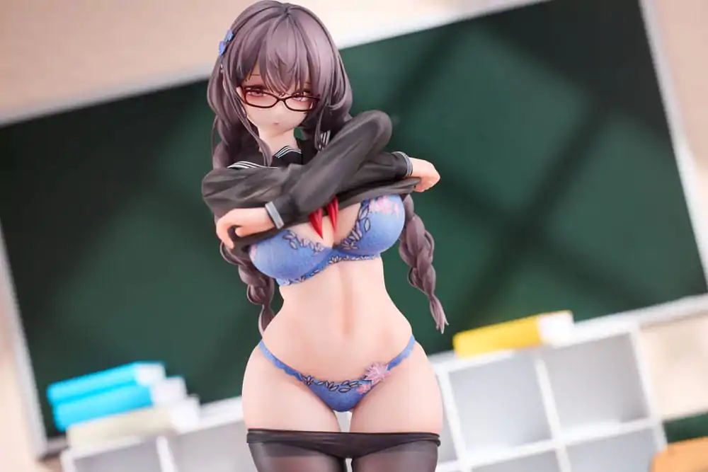 Original Character PVC Statue 1/6 Gap Glasses Girl Who Doesn't Want To Take Physical Education Class 28 cm Produktfoto