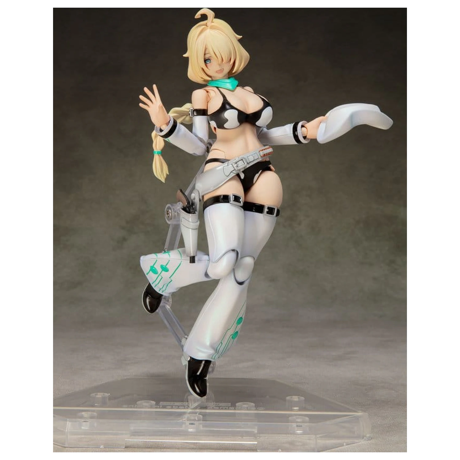 Original Character Plastikmodellbausatz AlienDress Quatre 16 Zentimeter Produktfoto