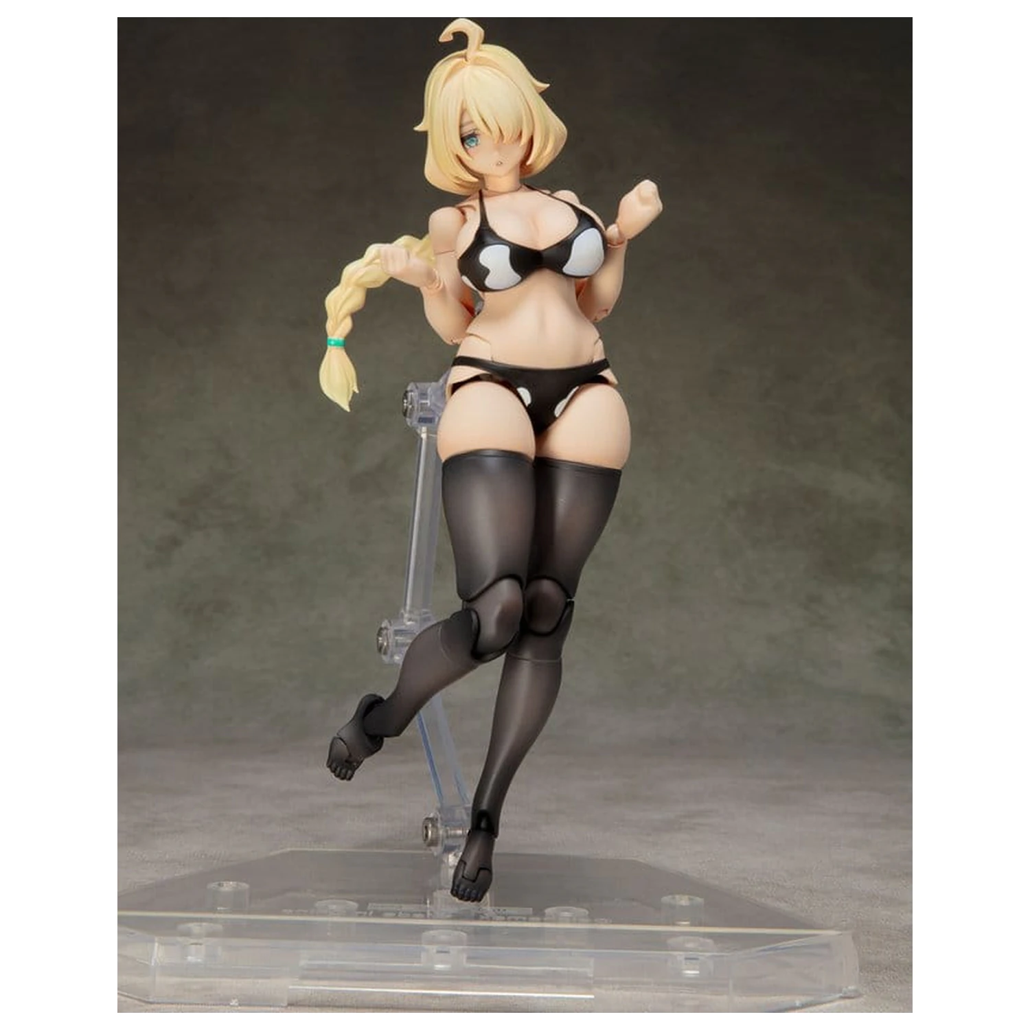 Original Character Plastikmodellbausatz AlienDress Quatre 16 Zentimeter Produktfoto