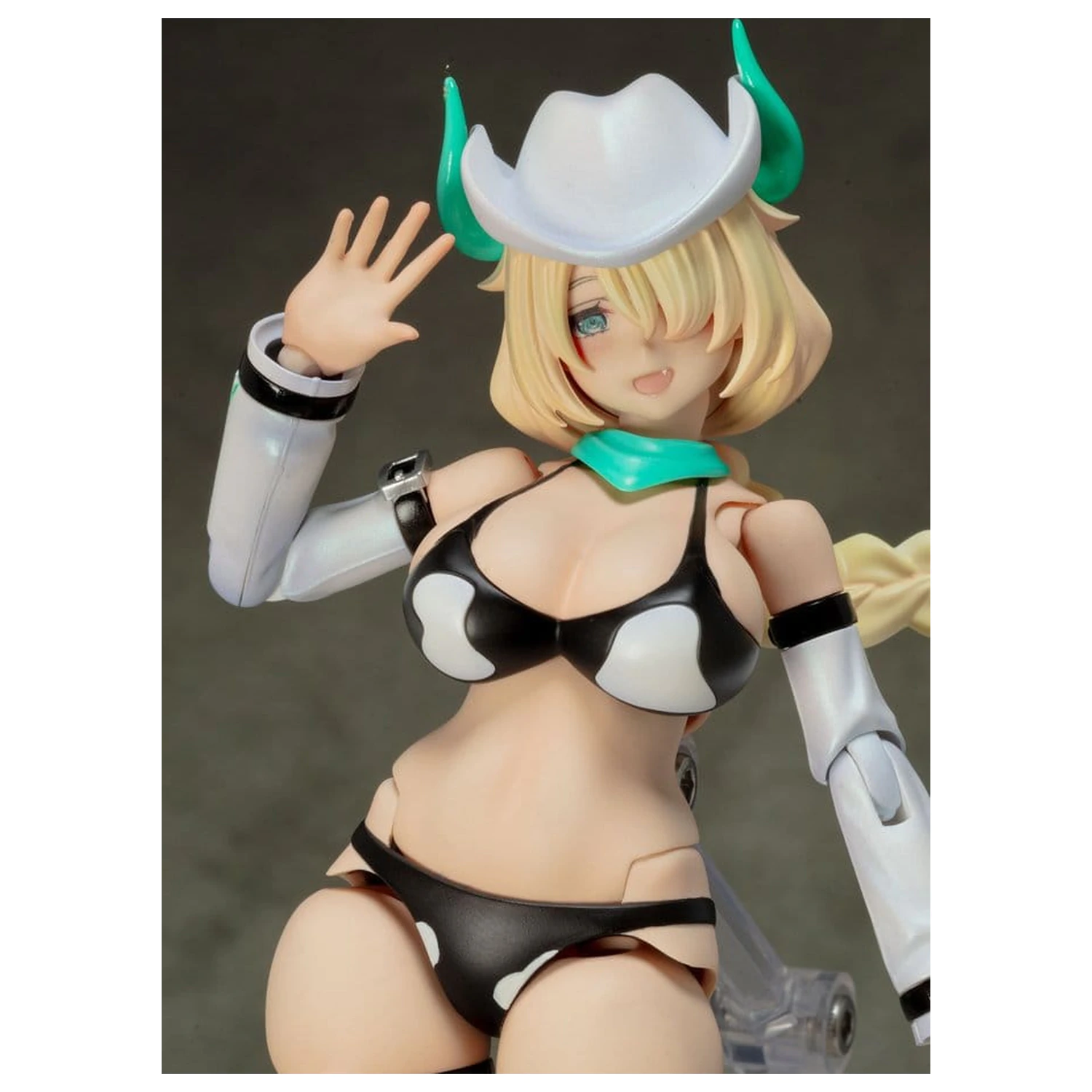 Original Character Plastikmodellbausatz AlienDress Quatre 16 Zentimeter Produktfoto