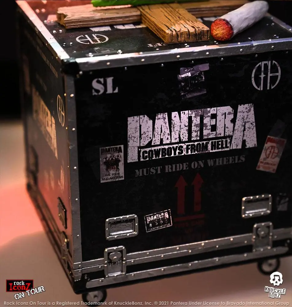 Pantera Rock Ikonz Cowboys From Hell On Tour Road Case Statue & Bühnenhintergrund Set termékfotó