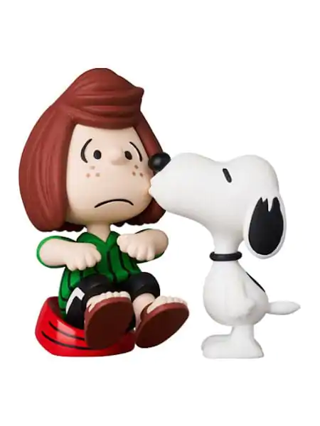 Peanuts UDF Serie 17 Minifgur Peppermint Patty & Snoopy 7 cm termékfotó