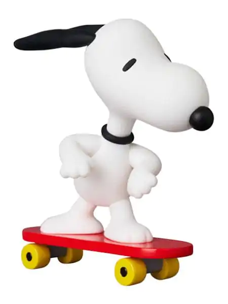 Peanuts UDF Serie 17 Minifgur Skateboard Snoopy 7 cm termékfotó