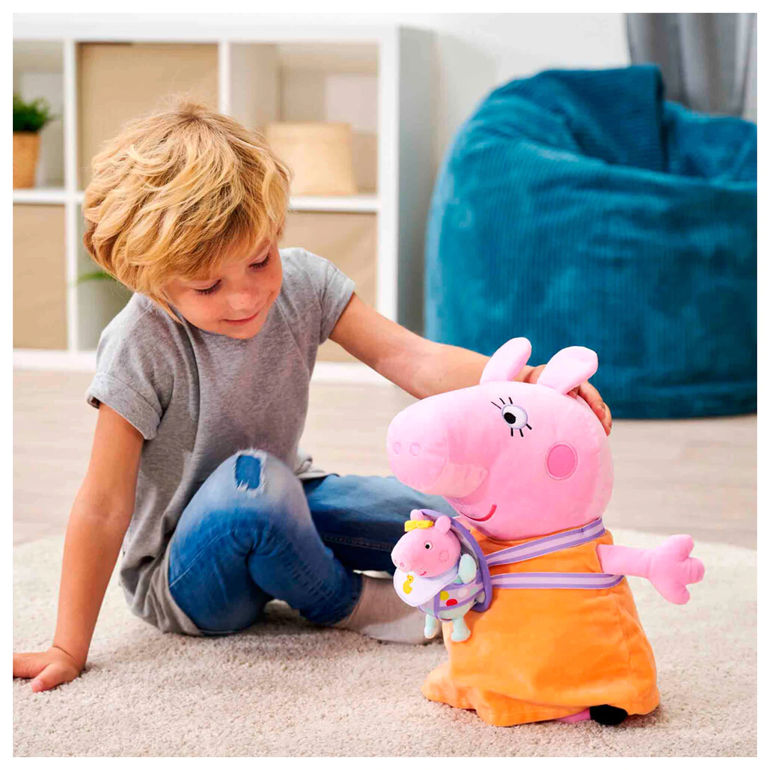 Peppa Pig Mummy Pig mit Evie Plüschtier 33cm Produktfoto