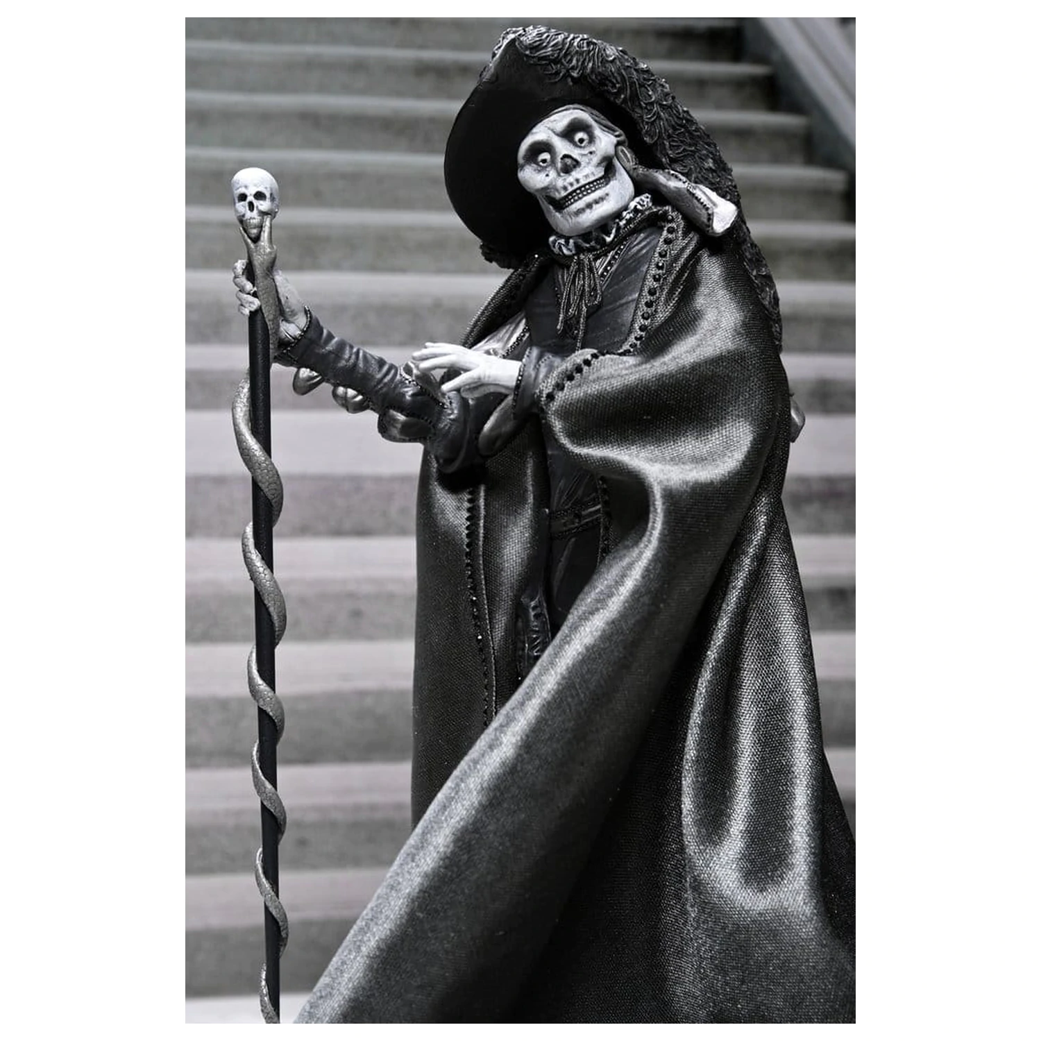 Phantom of the Opera (1925) Ultimate Actionfigur Masque of the Red Death (B&W) 18 cm Produktfoto