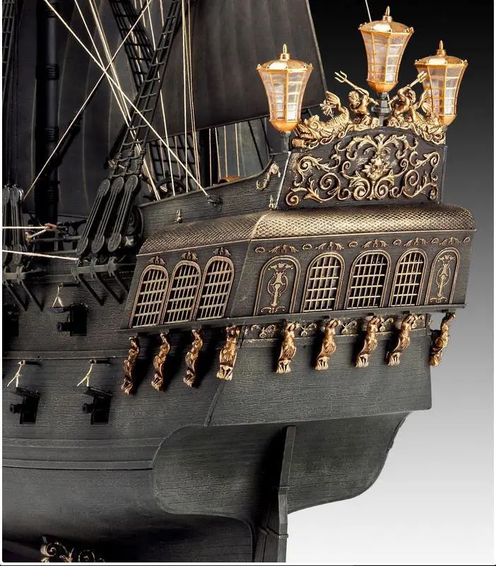 Pirates of the Caribbean Dead Men Tell No Tales Modellbausatz 1/72 Black Pearl Limited Edition 50 cm Produktfoto