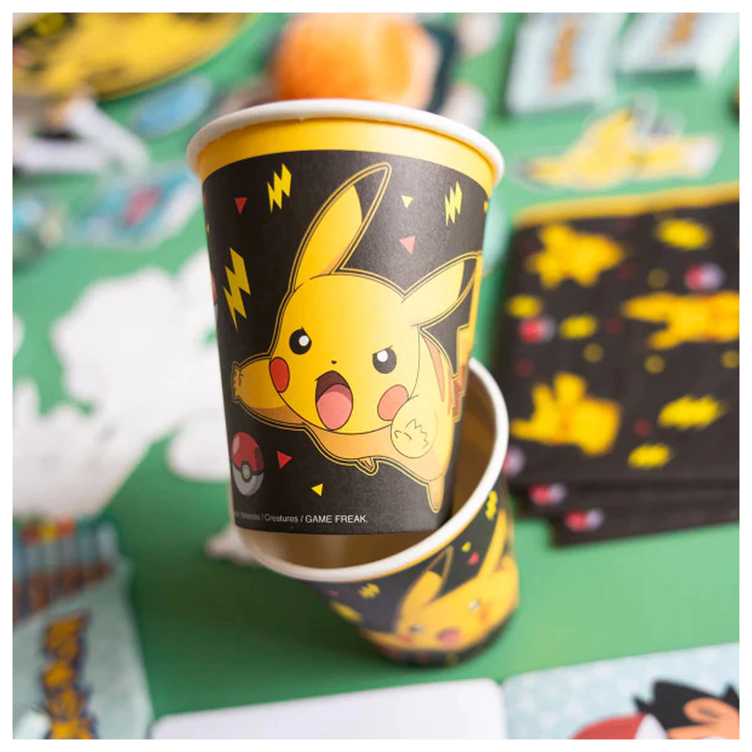 Pokémon Yellow Thunder Papierbecher 8 St. 237 ml Produktfoto