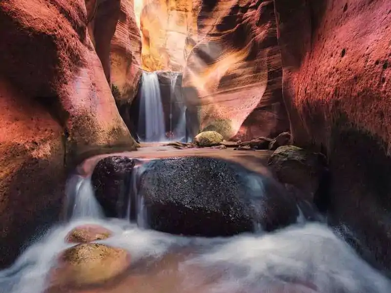Power of Nature Puzzle Der Wasserfall im Red Canyon (1500 Teile) Produktfoto