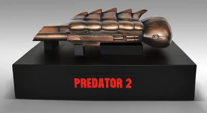 Predator 2 Modell lebensgroße Nachbildung Plasmacaster 25 cm Produktfoto