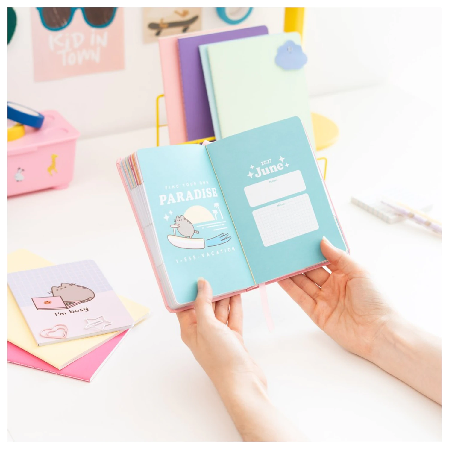 Pusheen Academic Planner Tropical Vacation 2026/27 A6 *Englische Version* Produktfoto